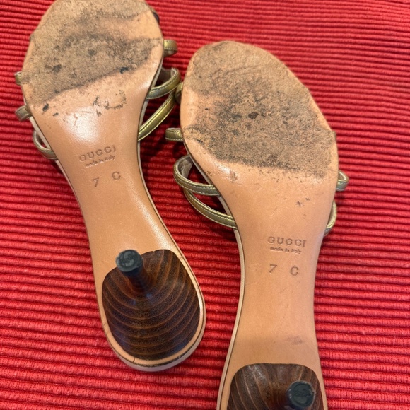 GUCCI STRAPPY GOLD SANDALS size 7C LIGHTLY WORN - Picture 4 of 4